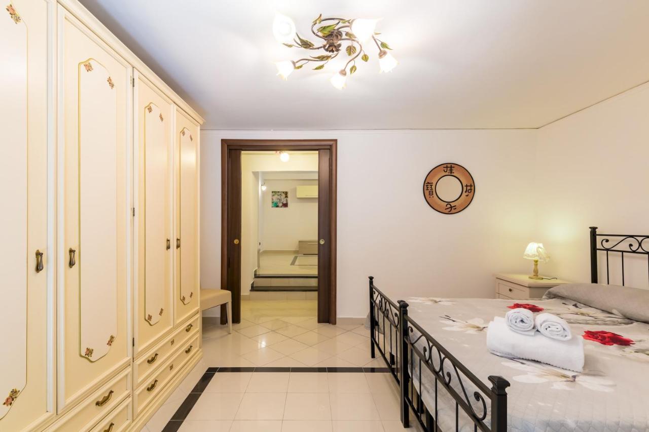 Qs1 - Indipendent Flat In Center Apartment Naples Exterior photo